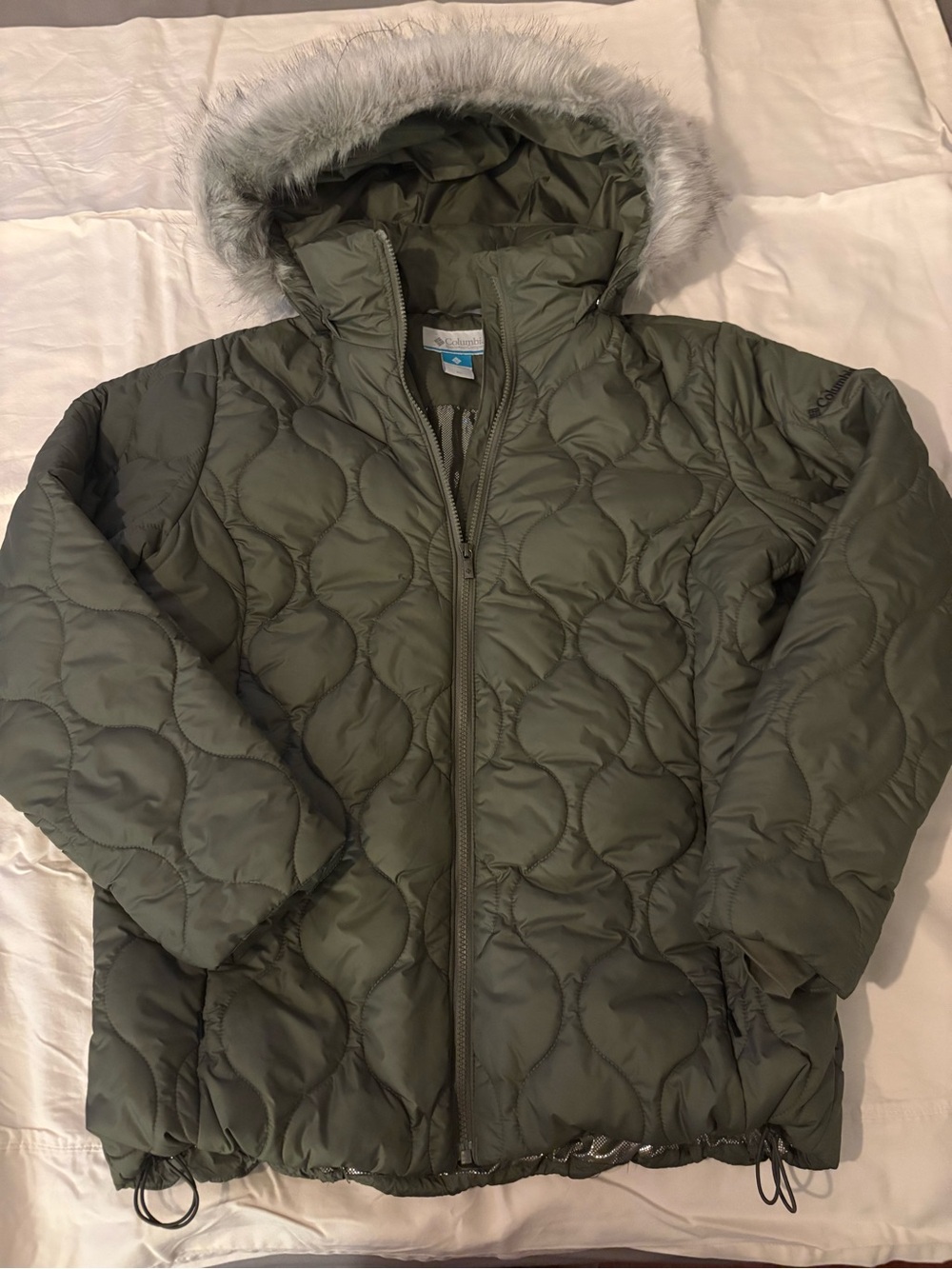 EUC - Women's Columbia Omni-heat jacket
